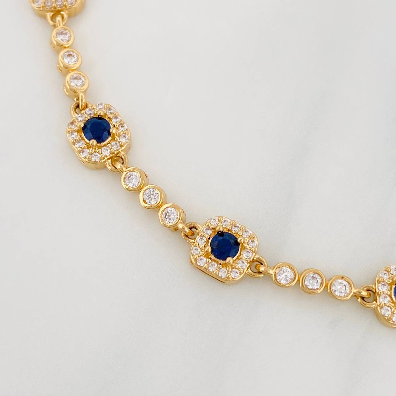 Tennis Bracelet Halo 9.05g / 7 in / 2.72mm Yellow Gold 18K