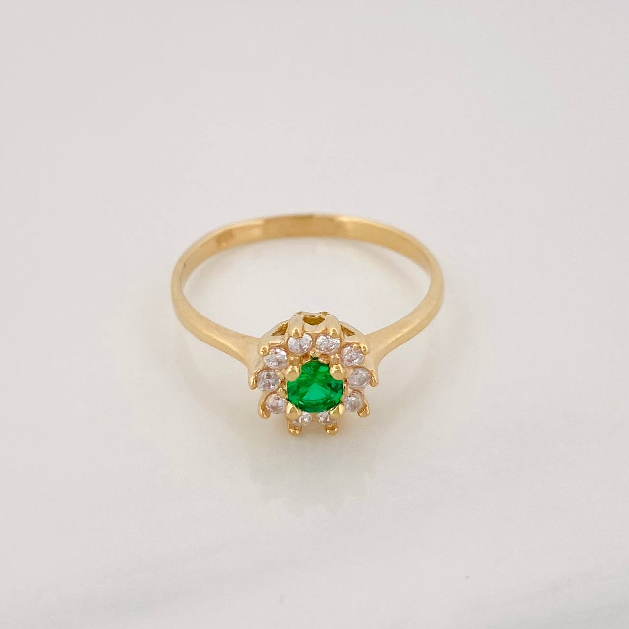 Halo Flower Ring 2.15g / T7 Yellow Gold 18K