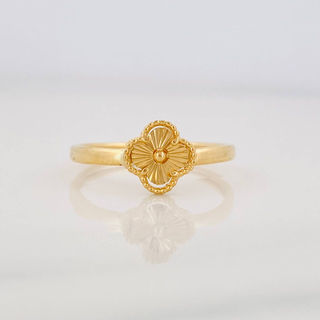 Diamond Cut Flower Ring 0.9g / T5 3/4 Yellow Gold 18K