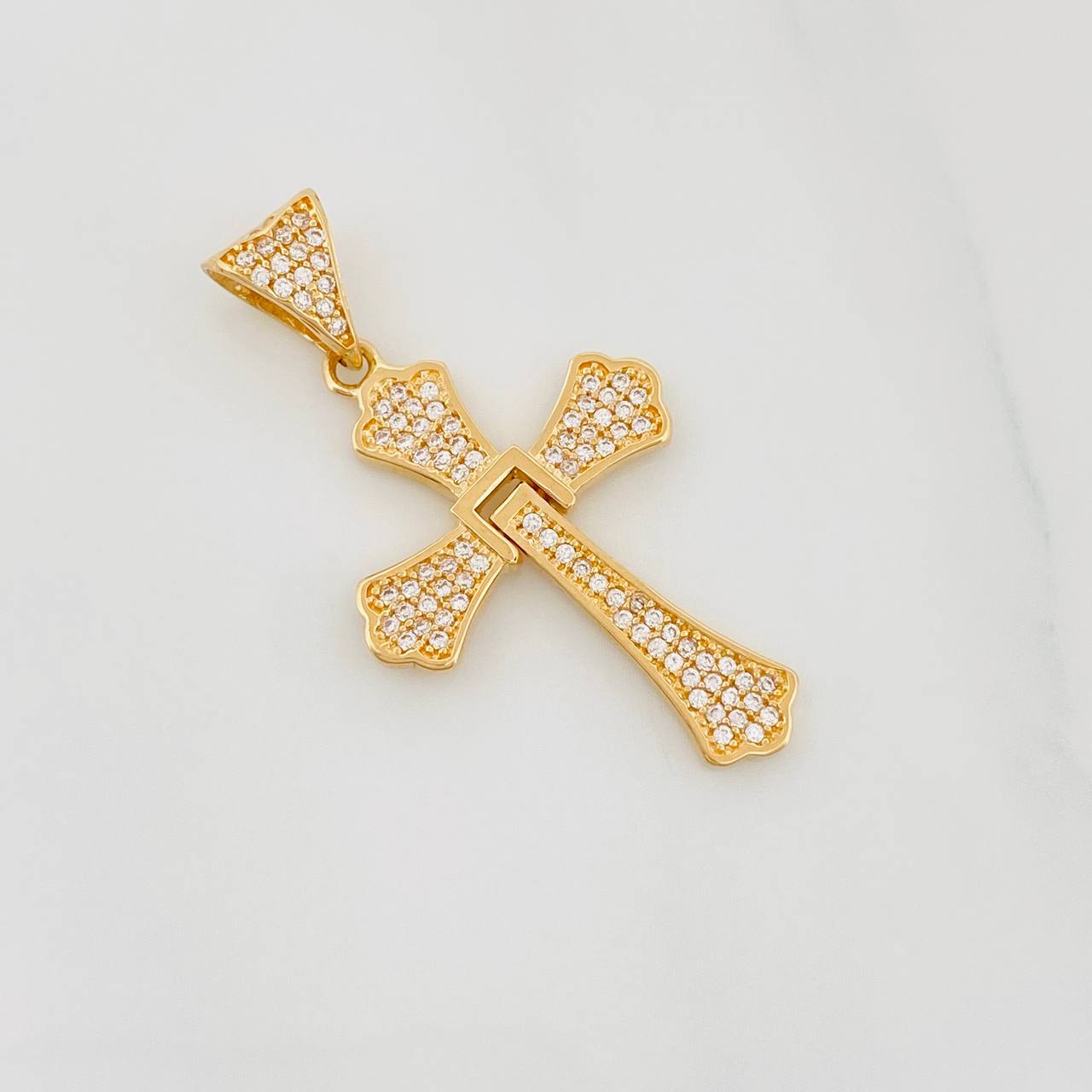 Dije Cruz Articulada 3.55g / 1 1/2 in Oro Amarillo 18K