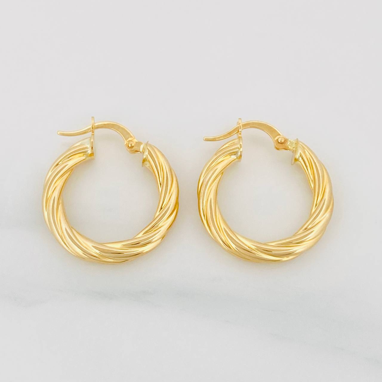 Hoop Earrings Mary 2.7g / 1 in Yellow Gold 18K