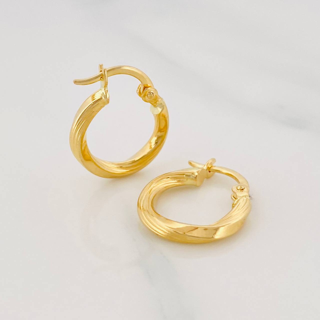 Hoop Earrings Mary 1.15g / 3/4 in Yellow Gold 18K