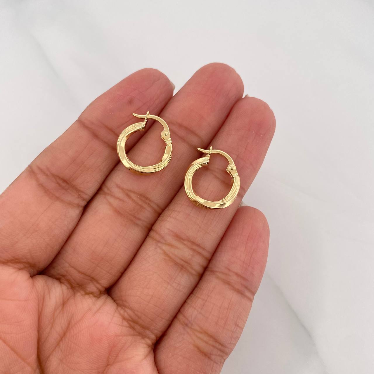 Hoop Earrings Mary 1.15g / 3/4 in Yellow Gold 18K