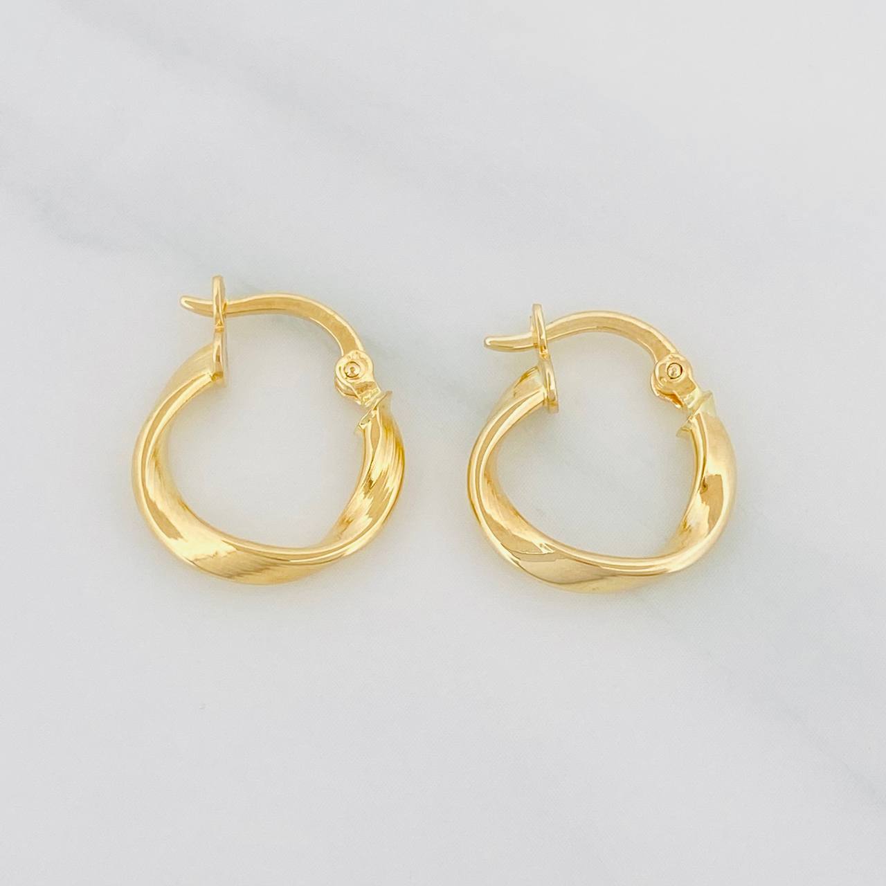 Hoop Earrings Bridget 1.05g / 3/4 in Yellow Gold 18K