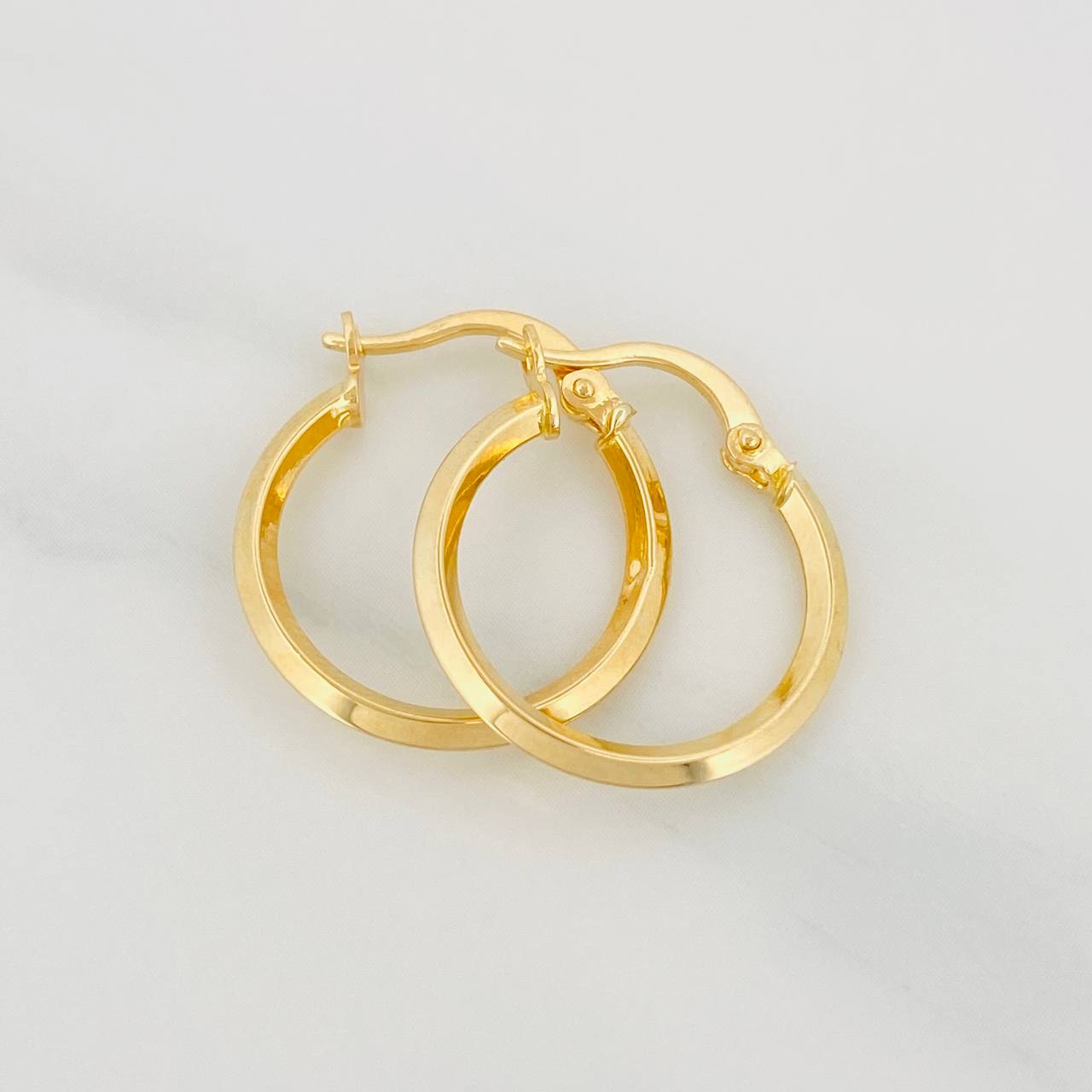 Candongas Jass 1.15g / 3/4 in Oro Amarillo 18K