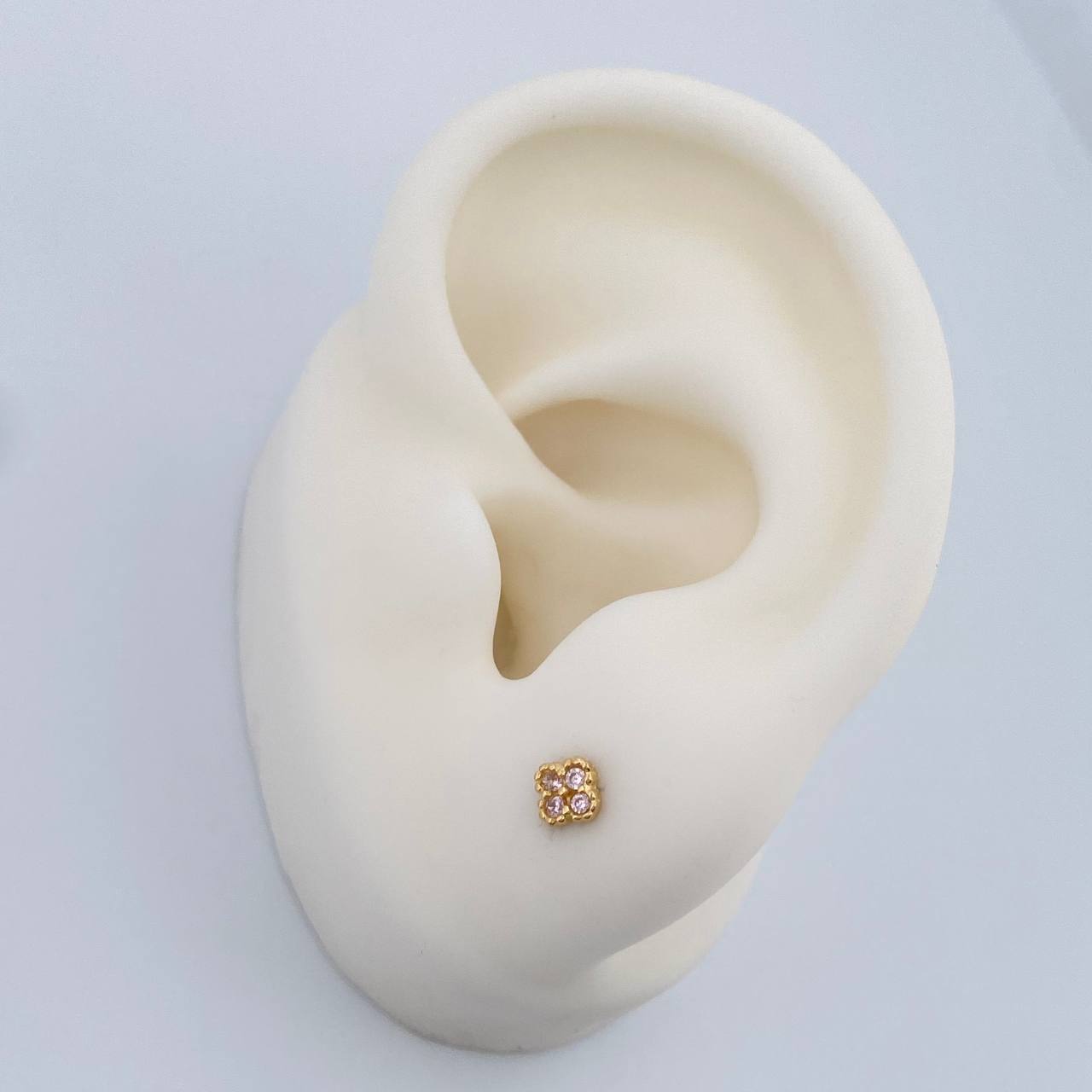 Topos Mini Trebol 0.6gr / 3.8mm Oro Amarillo 18K %