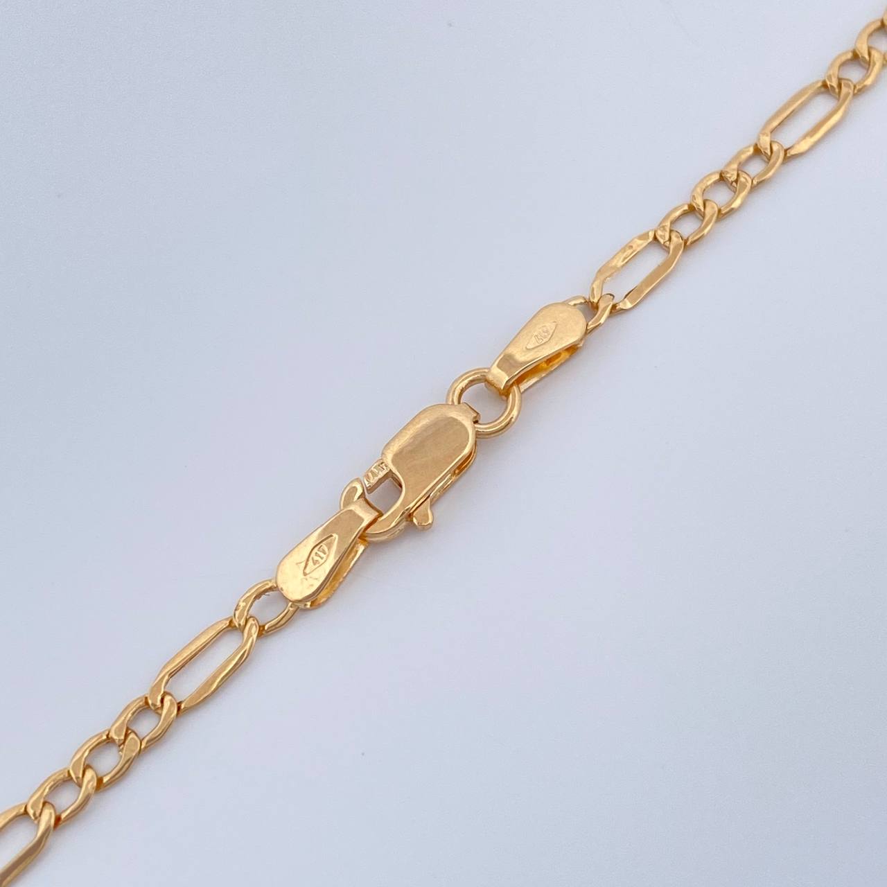 Cadena Figaro 1.7gr / 18 in / 2.7mm Oro Amarillo +1 18K %