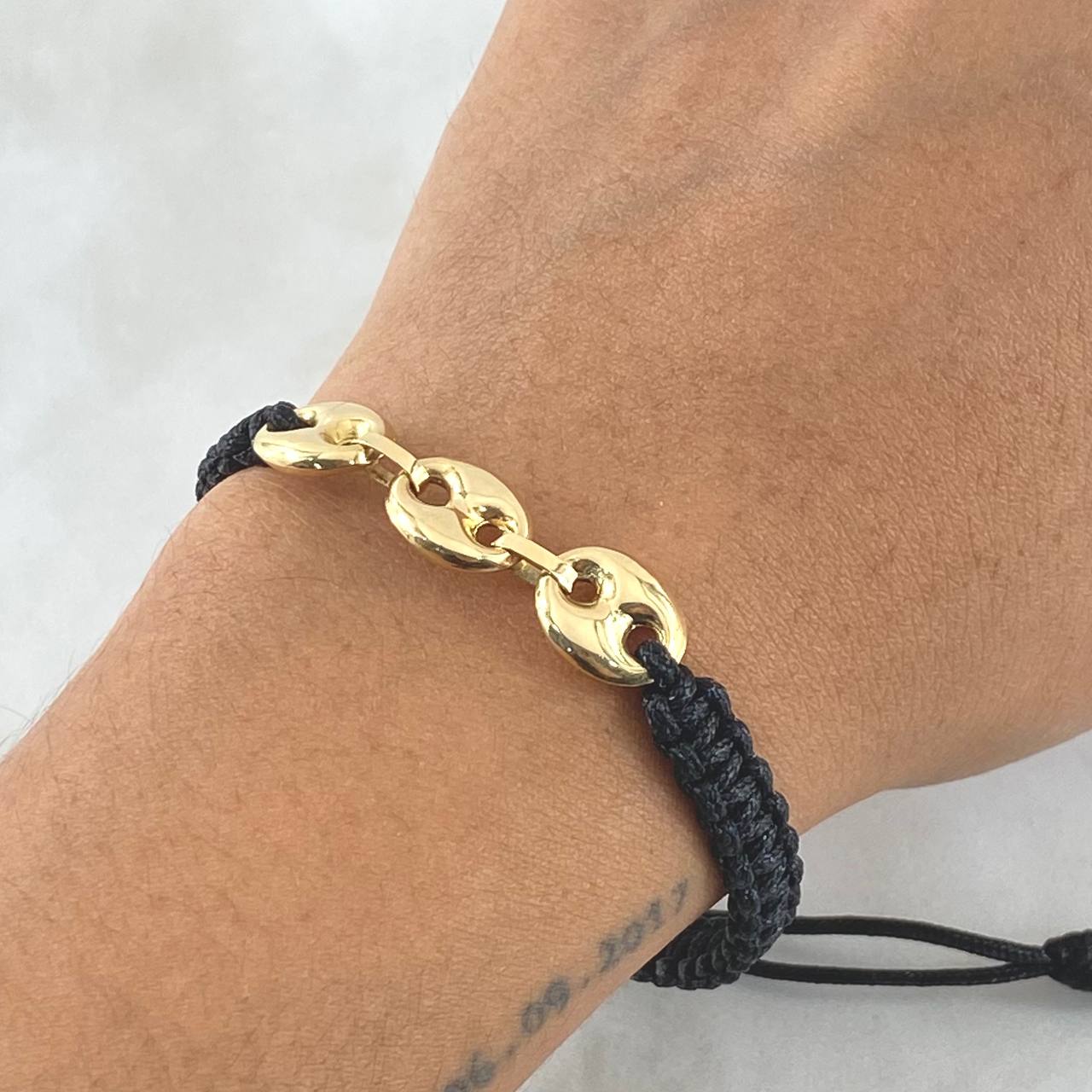 Pulsera Negra Herraje GC 1.55gr / 9.7mm Liso Oro Amarillo 18K