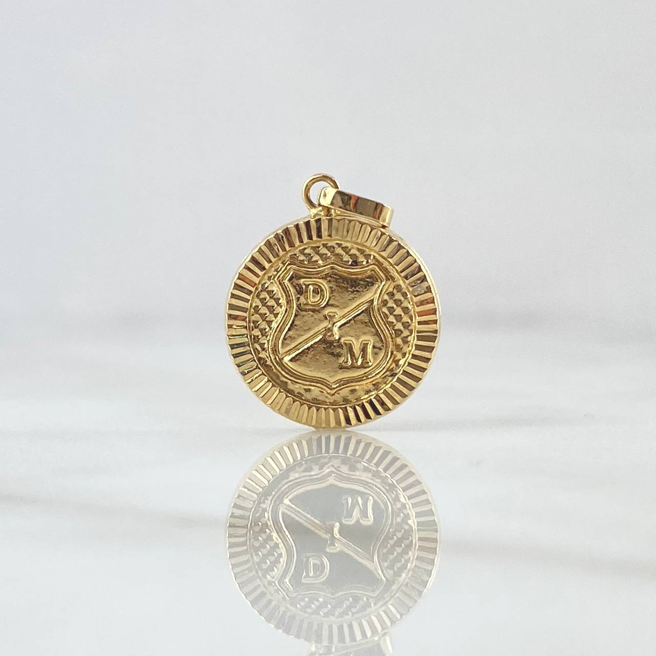 Dije Escudo Independiente Medellin 1.5gr / 2.2cm / Circulo Texturizado Oro Amarillo 18K