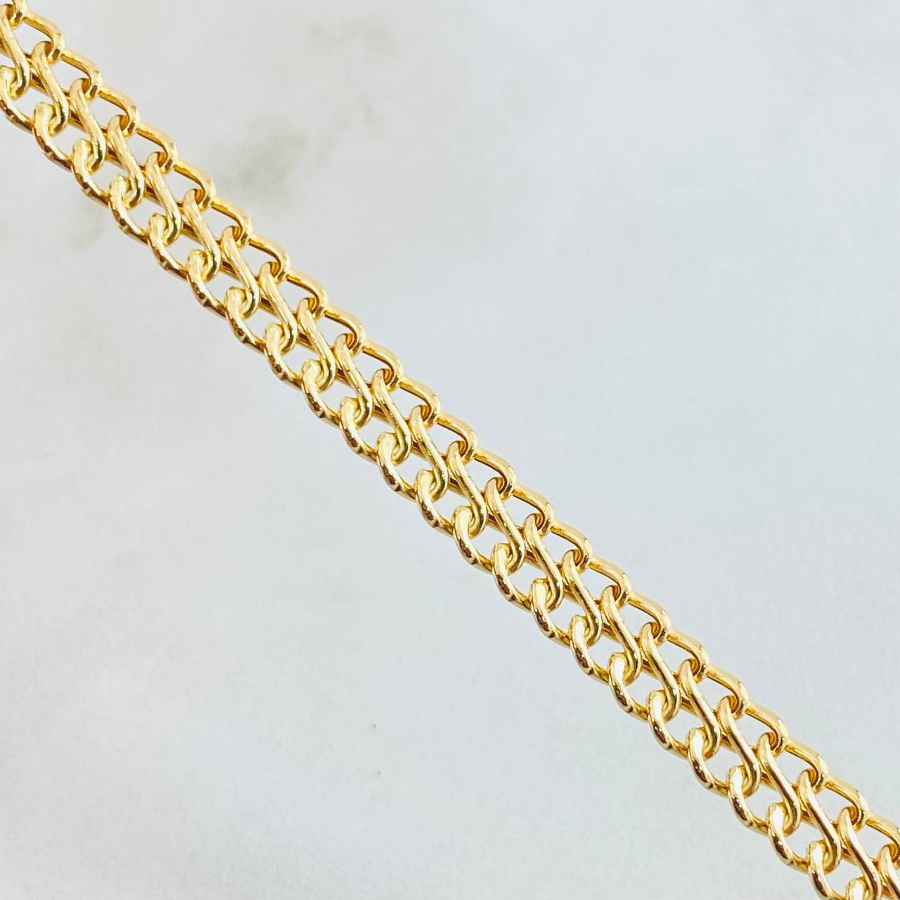 Pulso Sedusa 3.55gr / 7 1/2 in / 6mm Oro Amarillo +3 18K