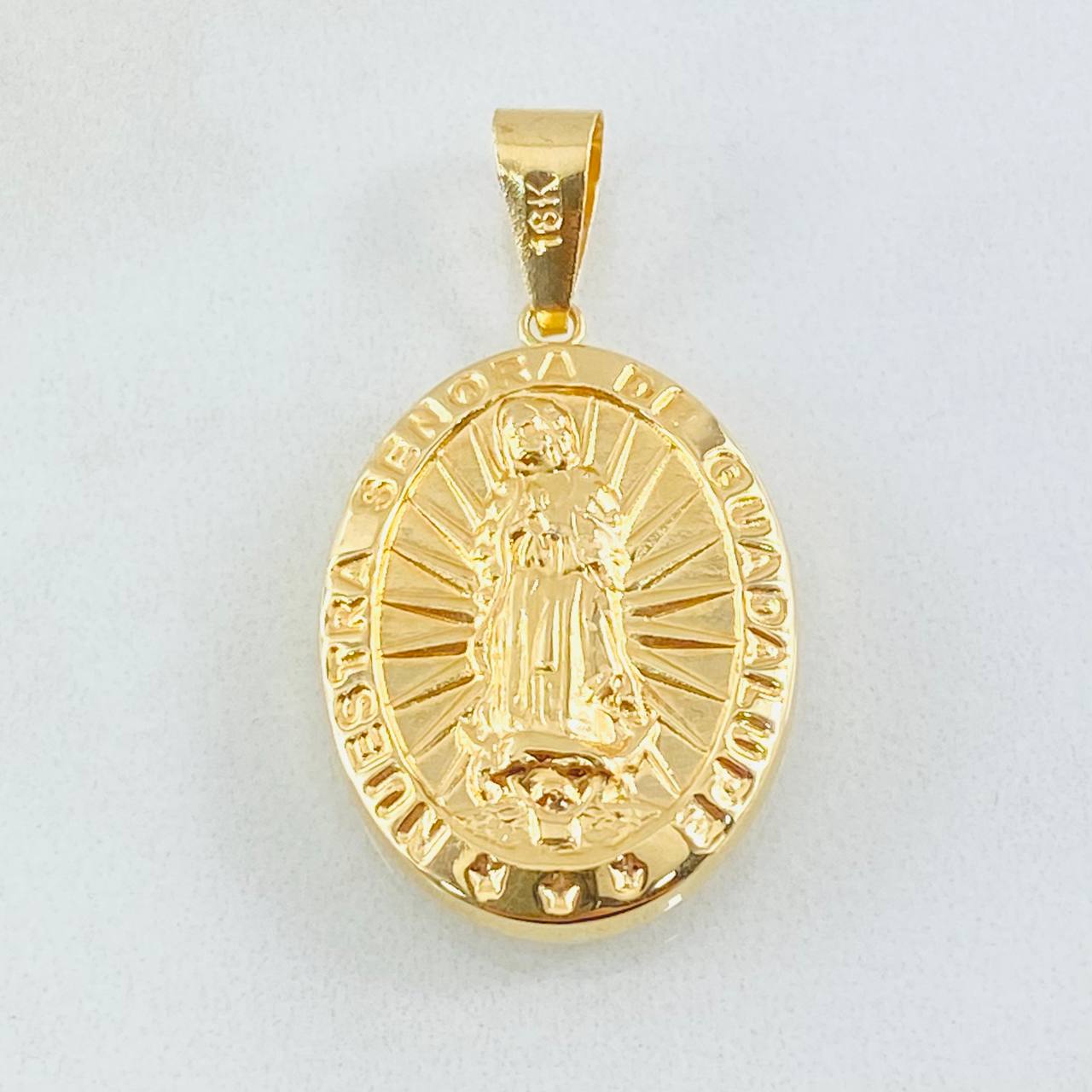 Dije Virgen Guadalupe 2.5gr / 1 1/2 in / Oro Amarillo 18K ©