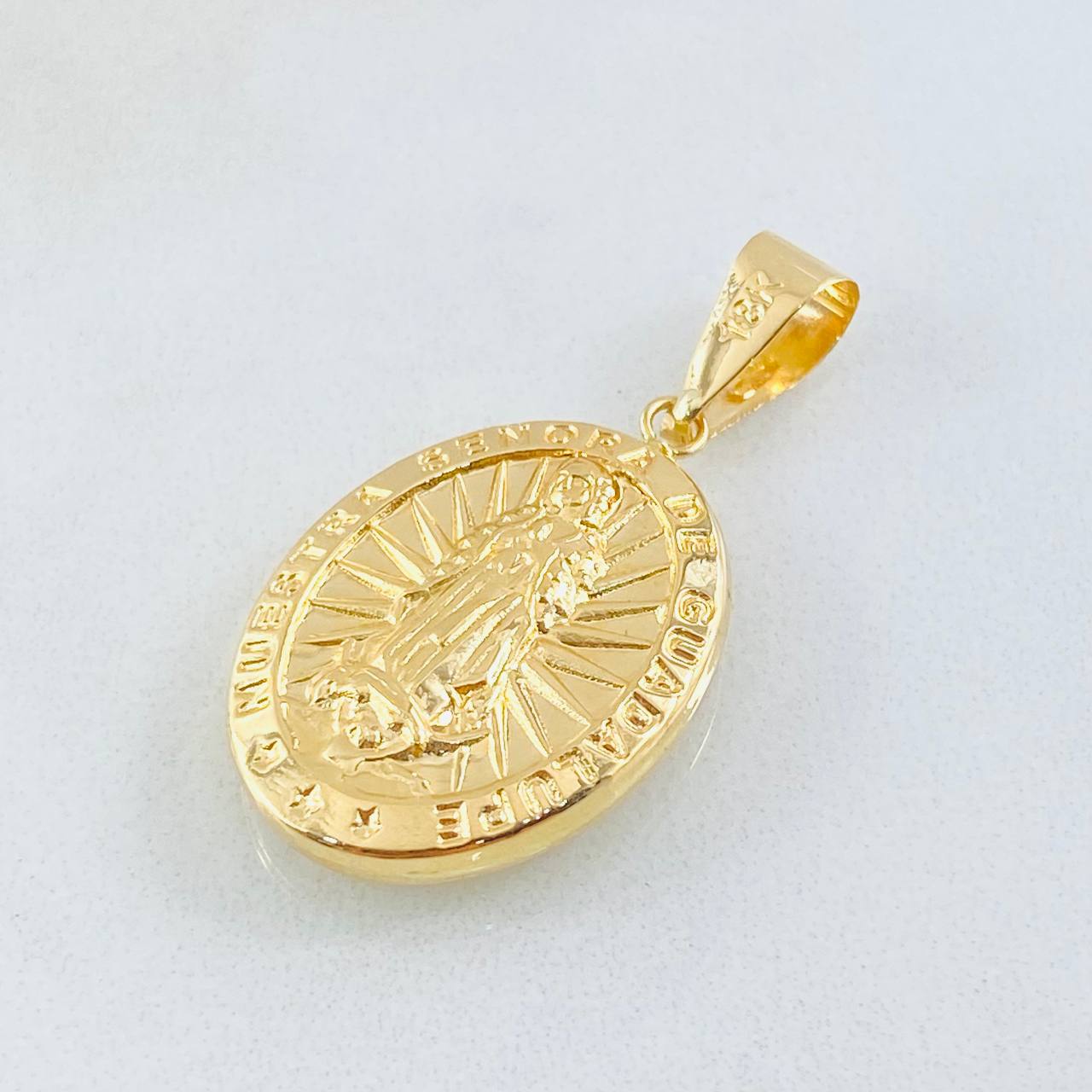 Dije Virgen Guadalupe 2gr / 1 1/4 in / Oro Amarillo 18K ©