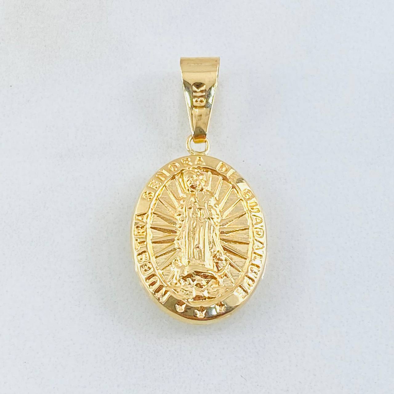 Dije Virgen Guadalupe 1.55gr / 1 1/4 in / Oro Amarillo 18K ©