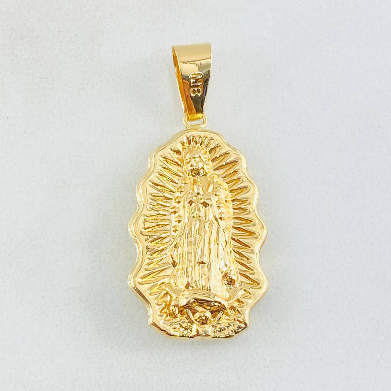 Dije Virgen Guadalupe 2.2gr / 1 1/2 in / Oro Amarillo 18K ©