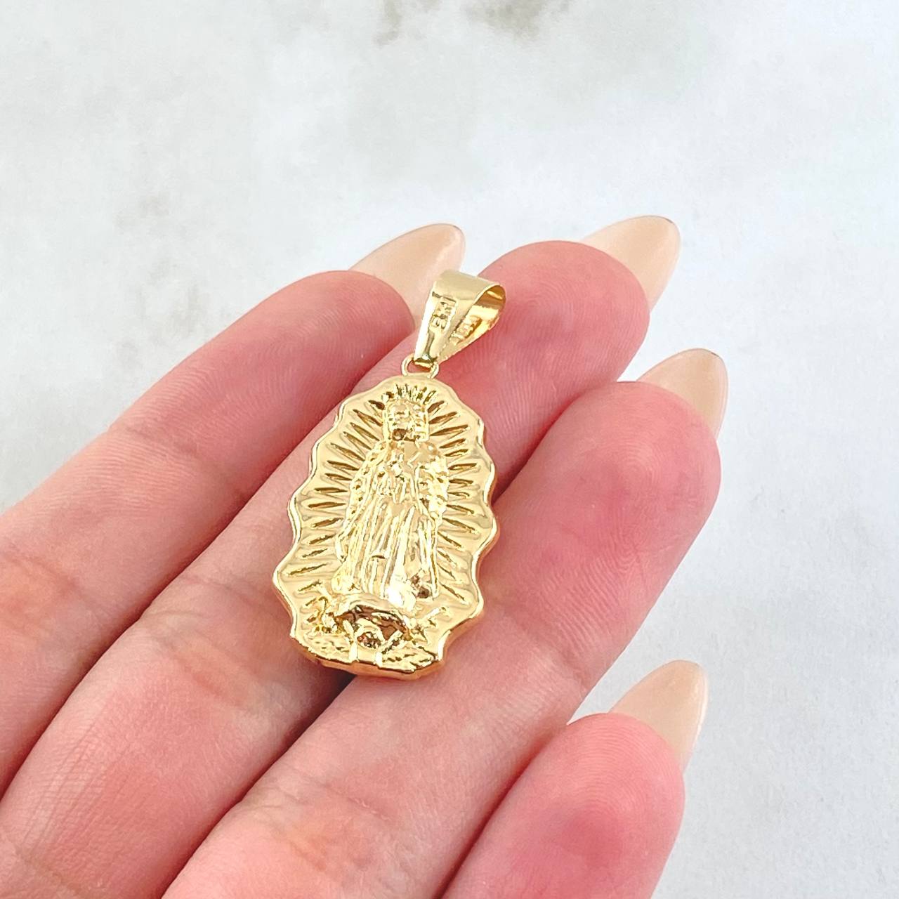 Dije Virgen Guadalupe 2.2gr / 1 1/2 in / Oro Amarillo 18K ©