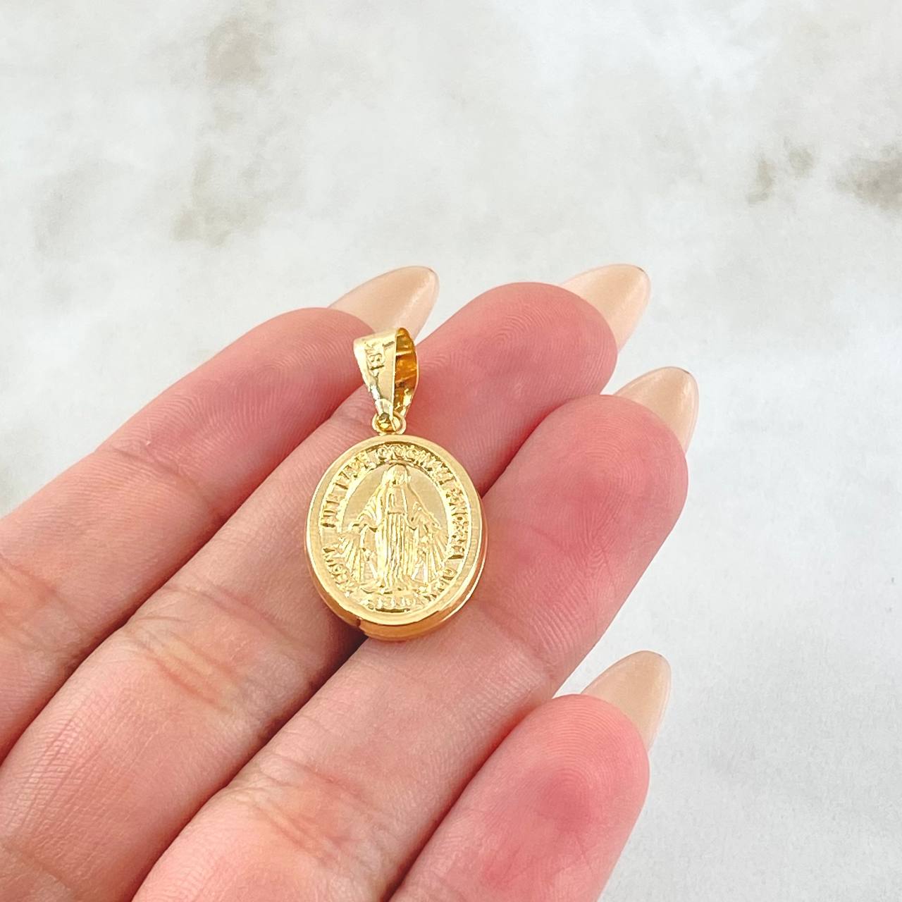 Dije Virgen Milagrosa 1.55gr / 1 1/4 in / Oro Amarillo 18K ©