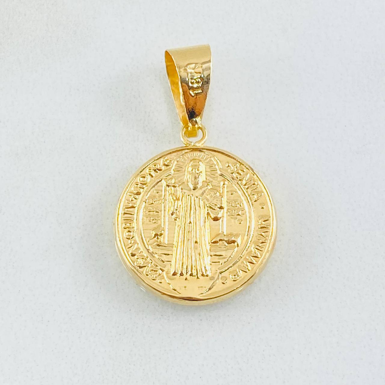 Dije San Benito 1.25gr / 1 in / Oro Amarillo 18K ©