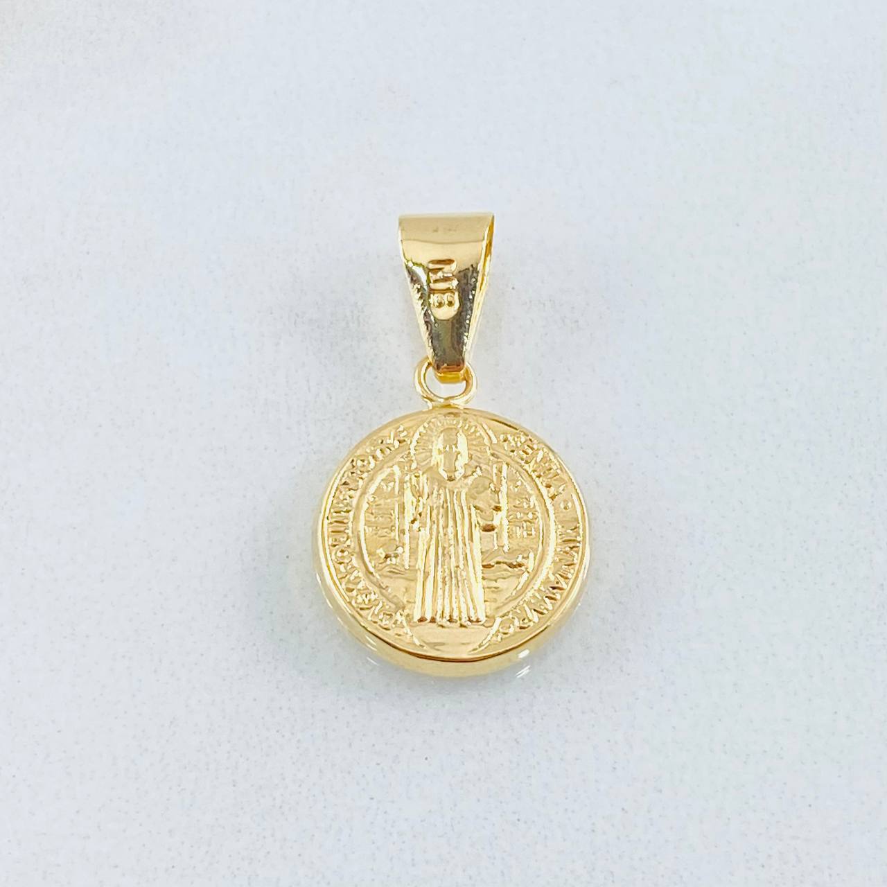 Dije San Benito 1gr / 1 in / Oro Amarillo 18K ©