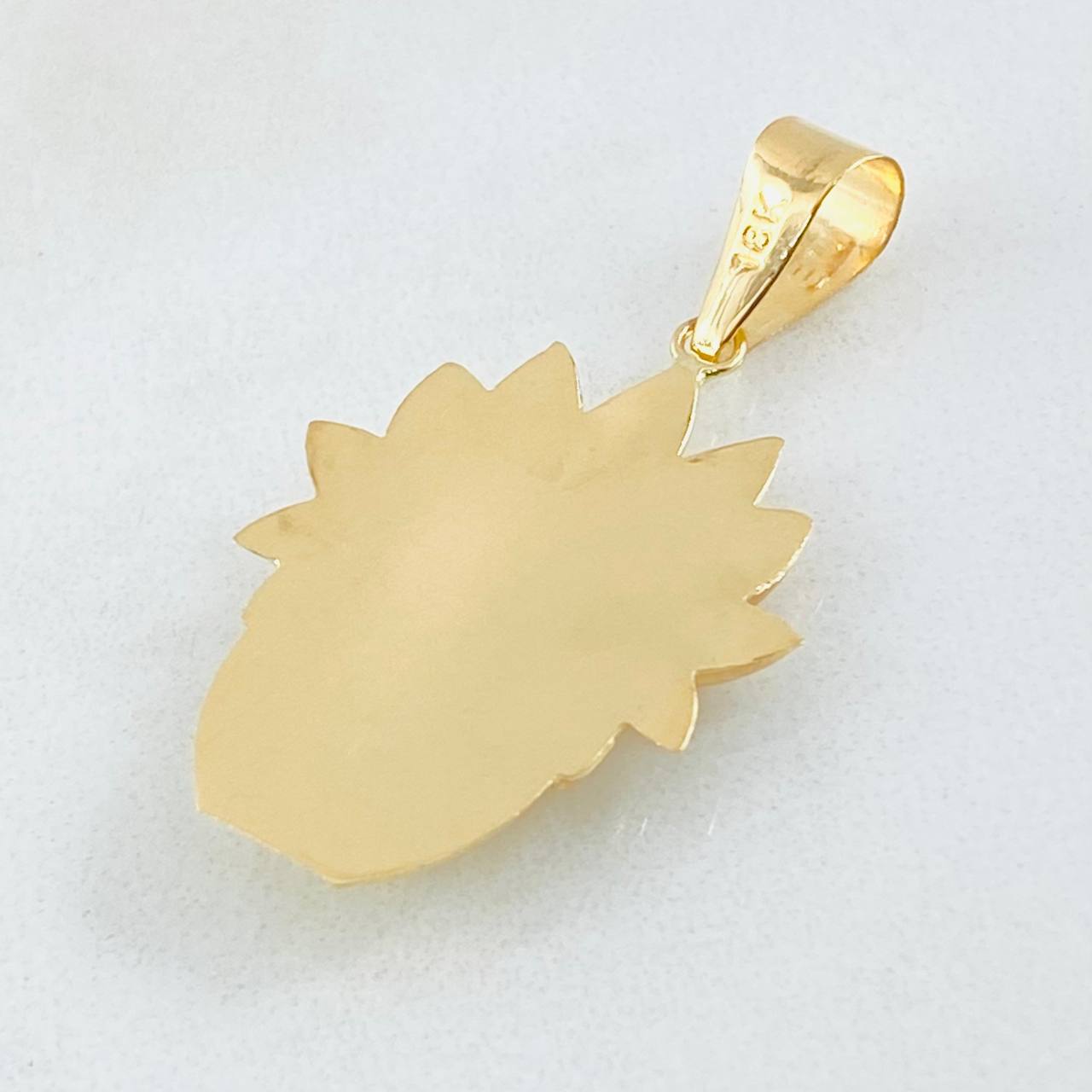 Indian Pendant 2.1gr / 1 1/2 in / 18K Gold