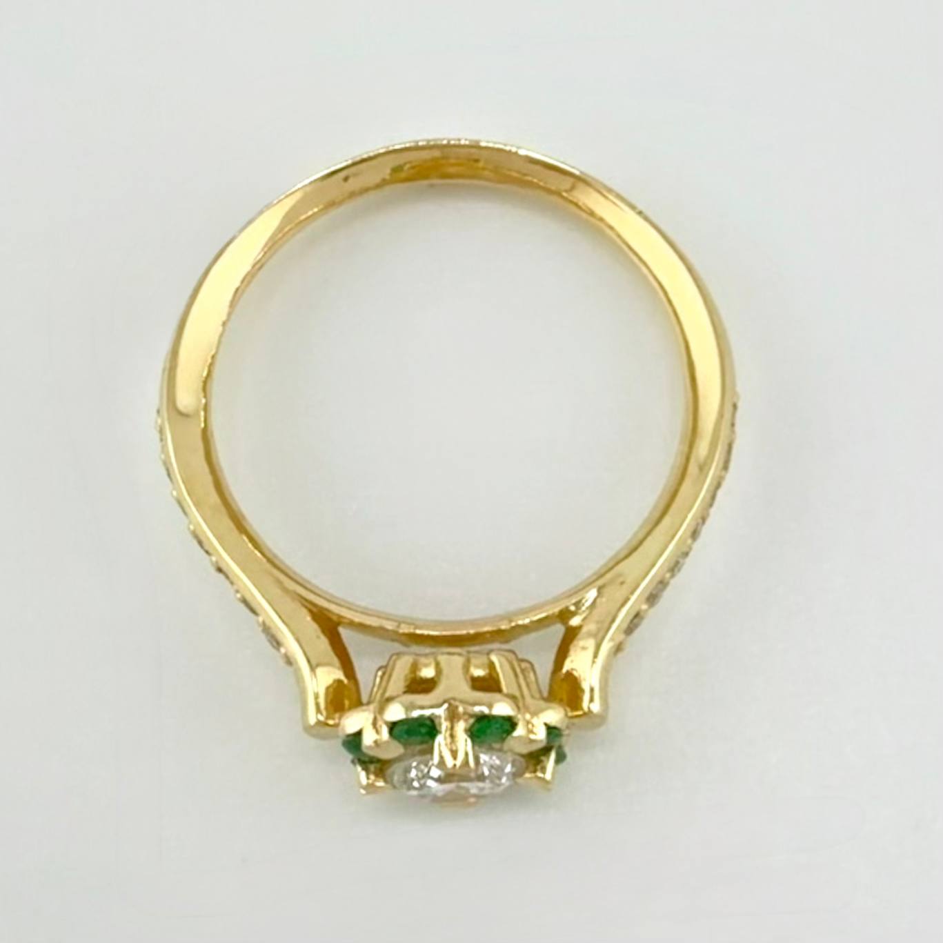 Anillo Flor Corazones Esmeraldas 16pts Diamantes 77pts 4.4gr / T7 3/4 / Oro Amarillo 18K ©