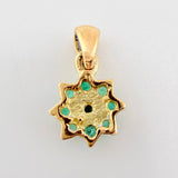 Dije Flor Nevada Esmeraldas 28pts 0.9gr / 1/2 in / Oro Amarillo 18K ©