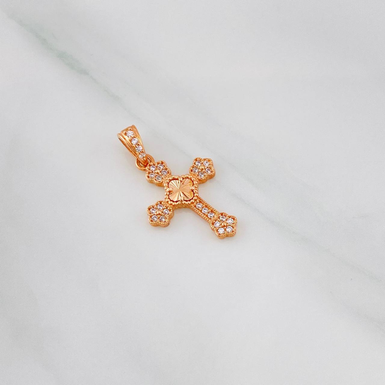 Dije Cruz Trebol Diamantado Florencial 1.35g / 3/4 in Oro Rosa 18K