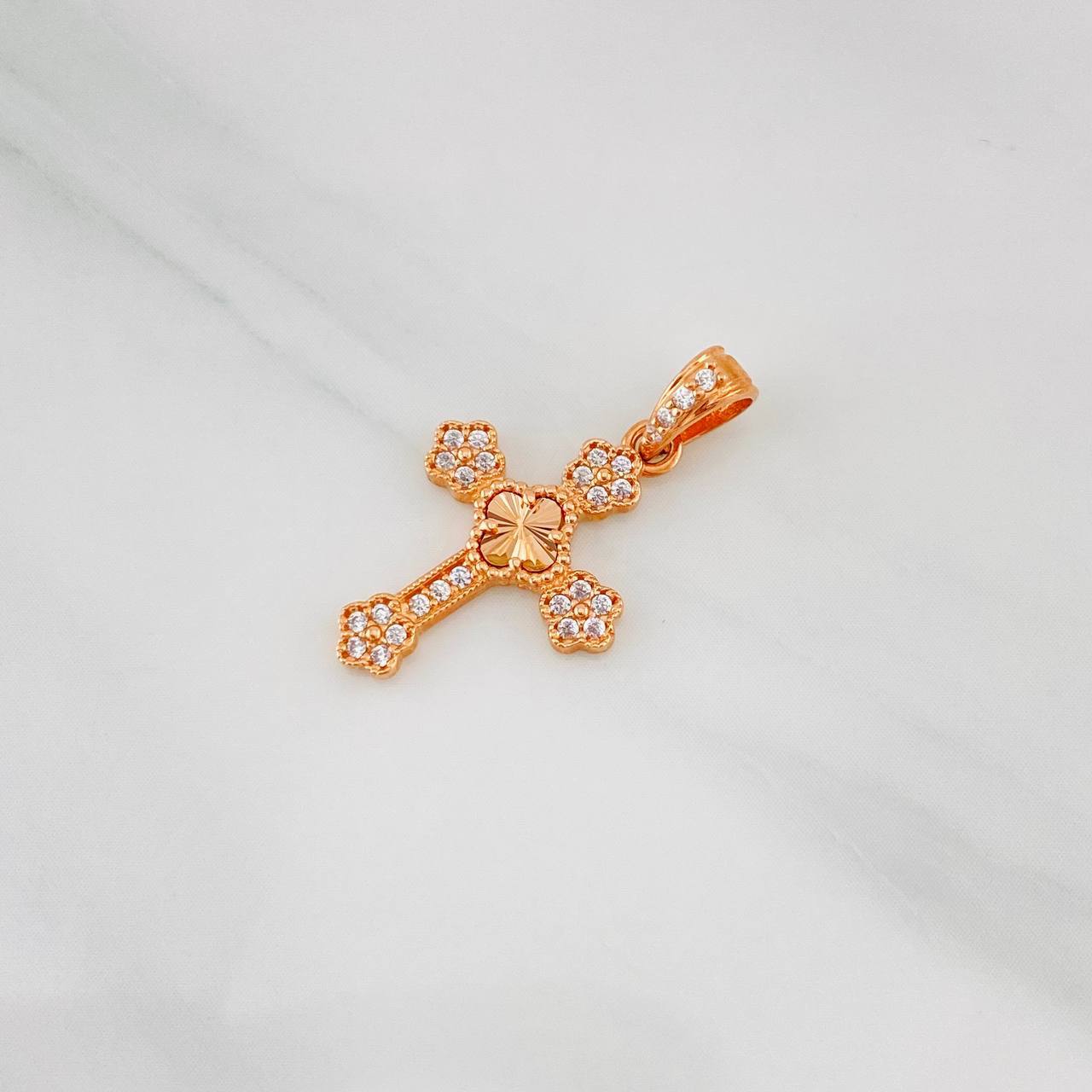 Dije Cruz Trebol Diamantado Florencial 1.35g / 3/4 in Oro Rosa 18K