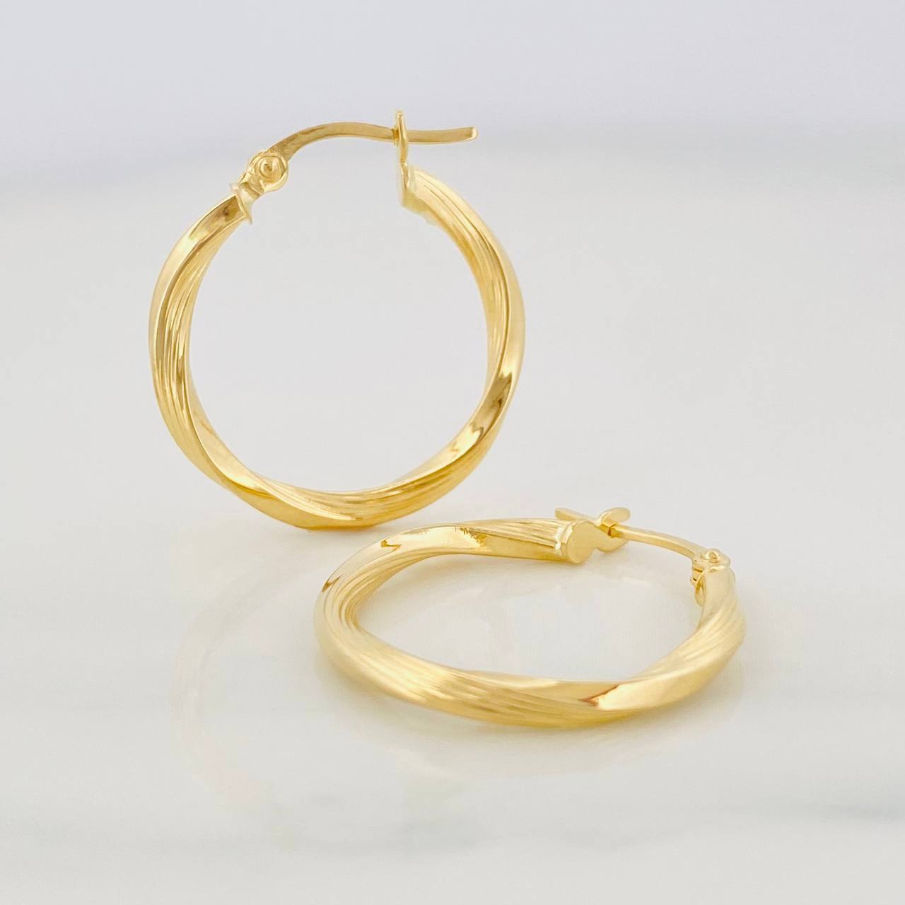 Candongas Mai 1.5g / 3/4 in Oro Amarillo 18K