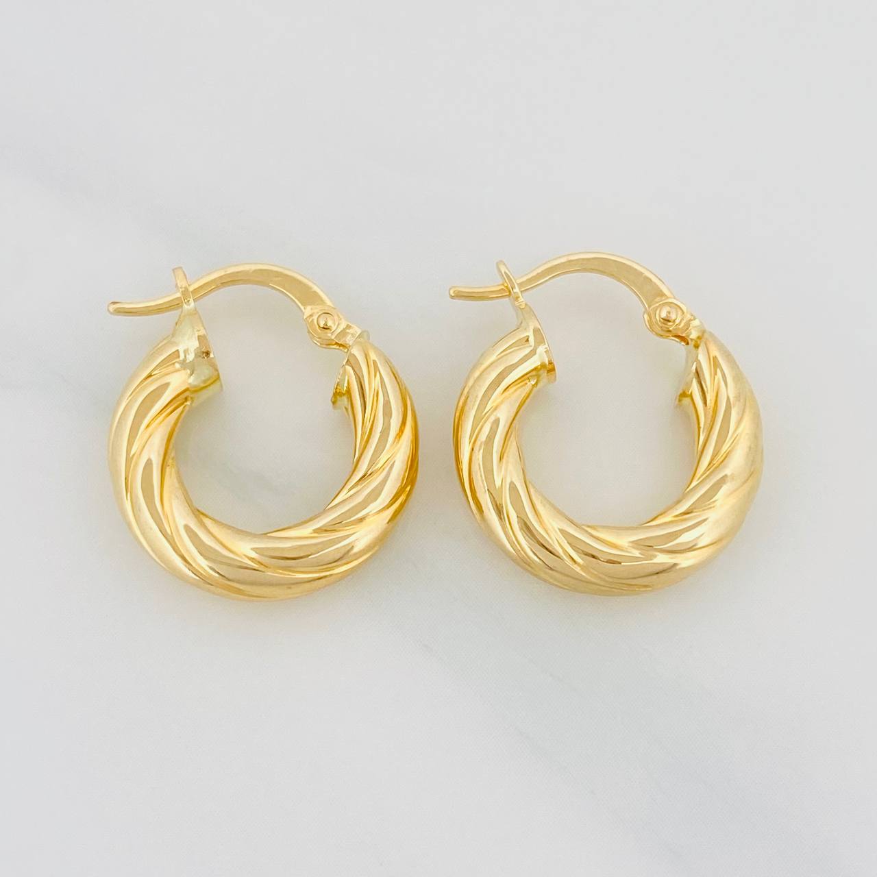 Candongas Mary 2.65g / 3/4 in Oro Amarillo 18K