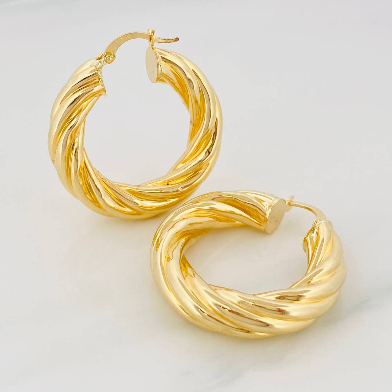 Candongas Mati 7.6g / 1 1/4 in Oro Amarillo 18K