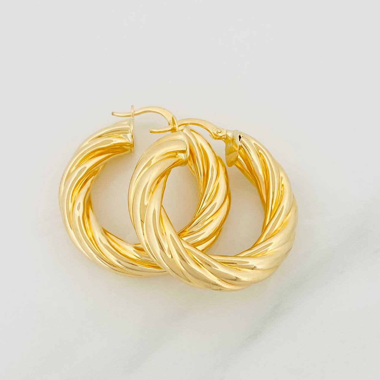 Candongas Mati 7.6g / 1 1/4 in Oro Amarillo 18K
