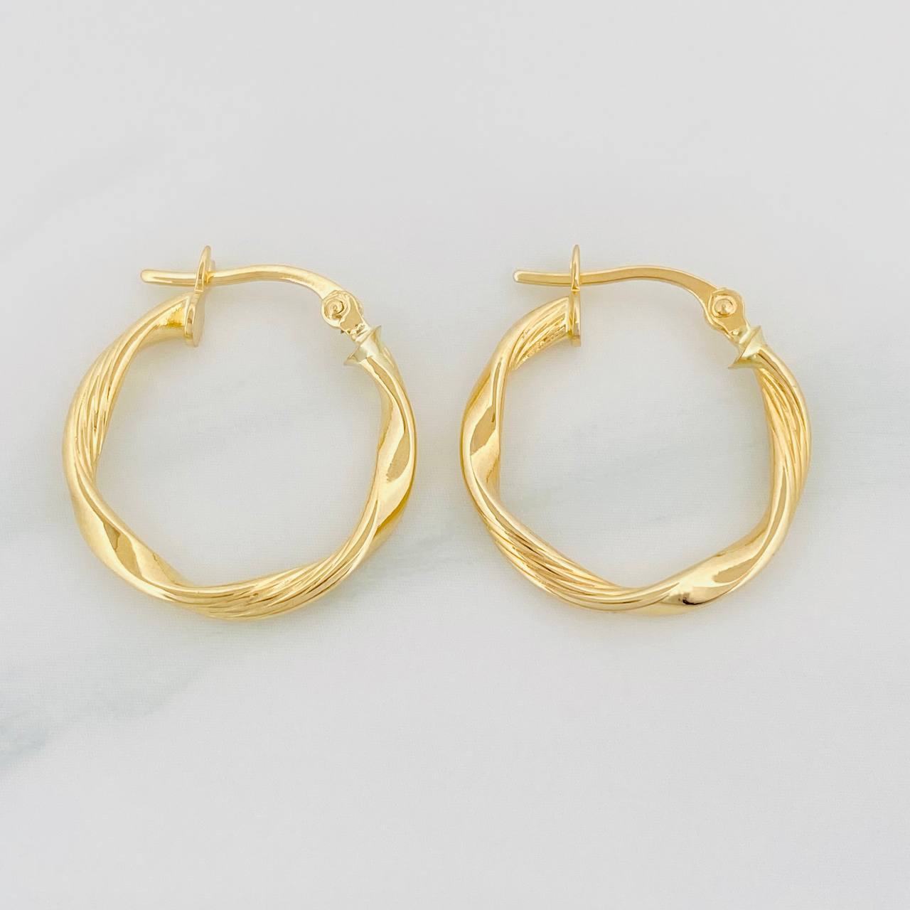Candongas Mai 1.25g / 3/4 in Oro Amarillo 18K