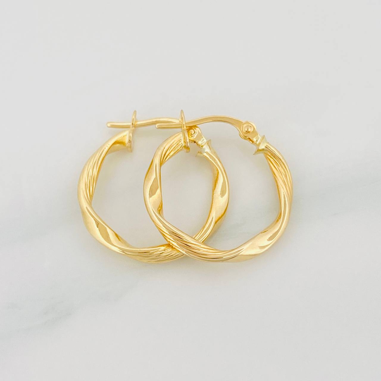 Candongas Mai 1.25g / 3/4 in Oro Amarillo 18K