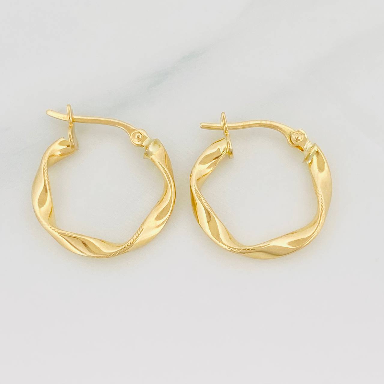 Candongas Deis 1.2g / 1/2 in Oro Amarillo 18K