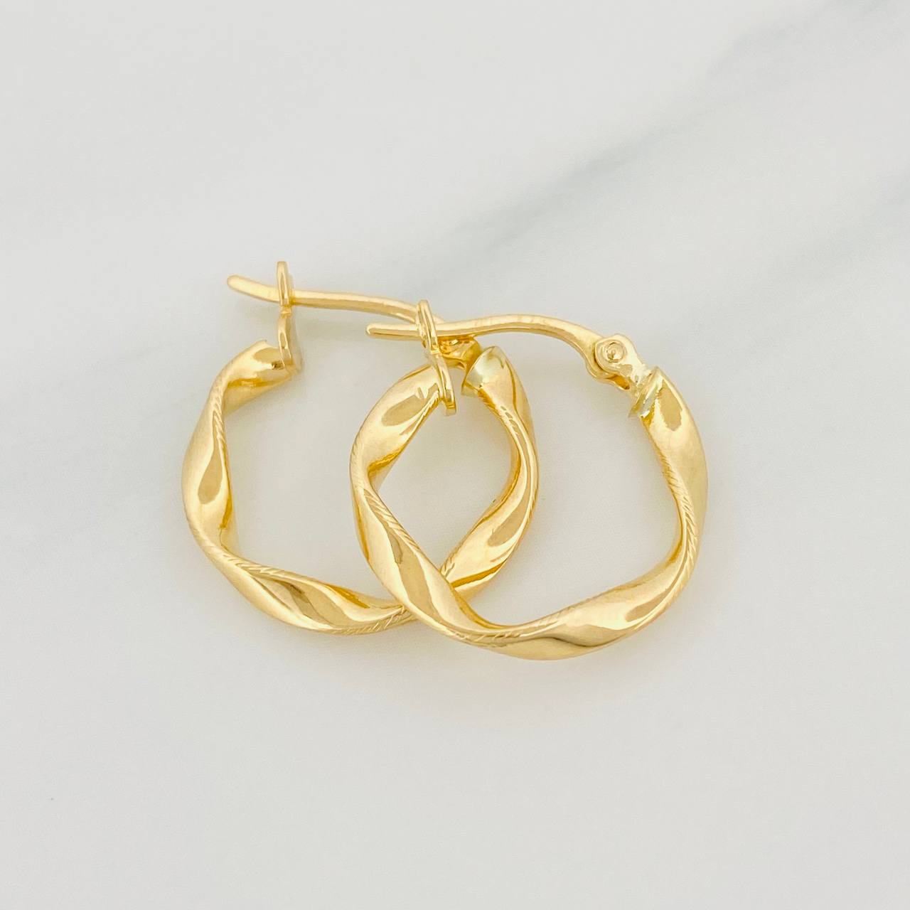 Candongas Deis 1.2g / 1/2 in Oro Amarillo 18K