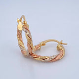 Majo Hoop Earrings 2.65gr / 3/4 in / Three 18K Golds