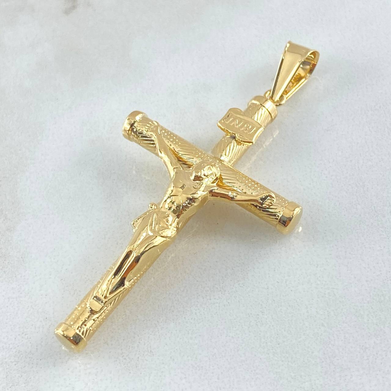 Dije Cruz Cristo 3.05gr / 2 1/4 in / Oro Amarillo 18K