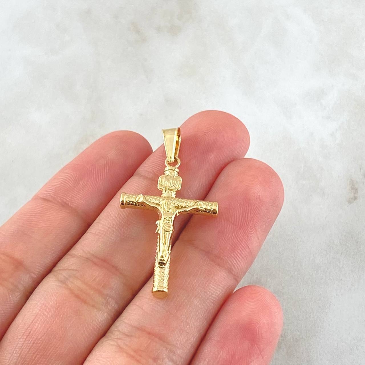 Dije Crúz Cristo 1.3gr / 3.5cm / Oro 18K