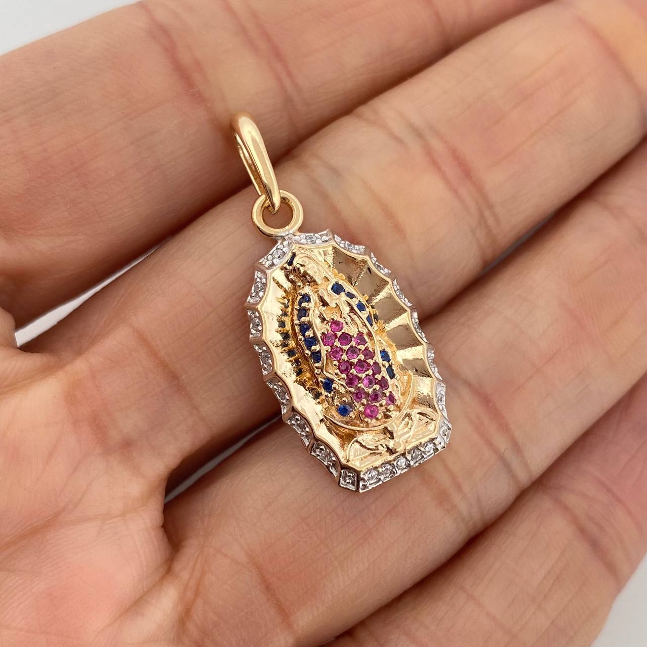 Dije Virgen De Guadalupe 4.25 g / 1 1/4 in Dos Oros Amarillo Blanco 18K