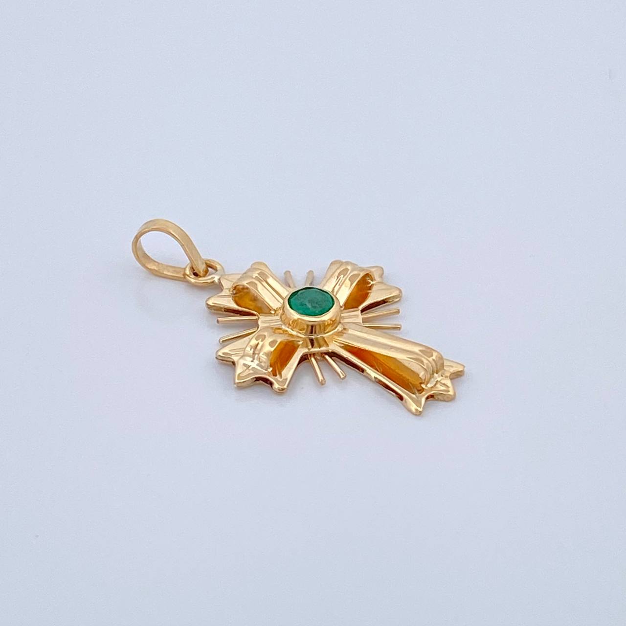 Dije Cruz Plana Esmeralda 13Pts 1.2gr / 1 in / Oro Amarillo 18K %