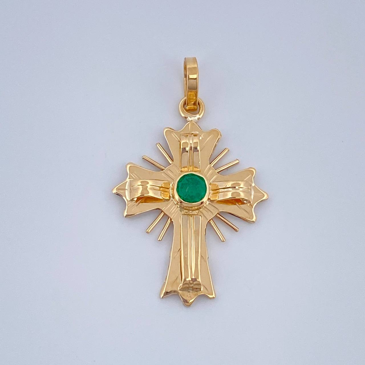 Dije Cruz Plana Esmeralda 13Pts 1.2gr / 1 in / Oro Amarillo 18K %