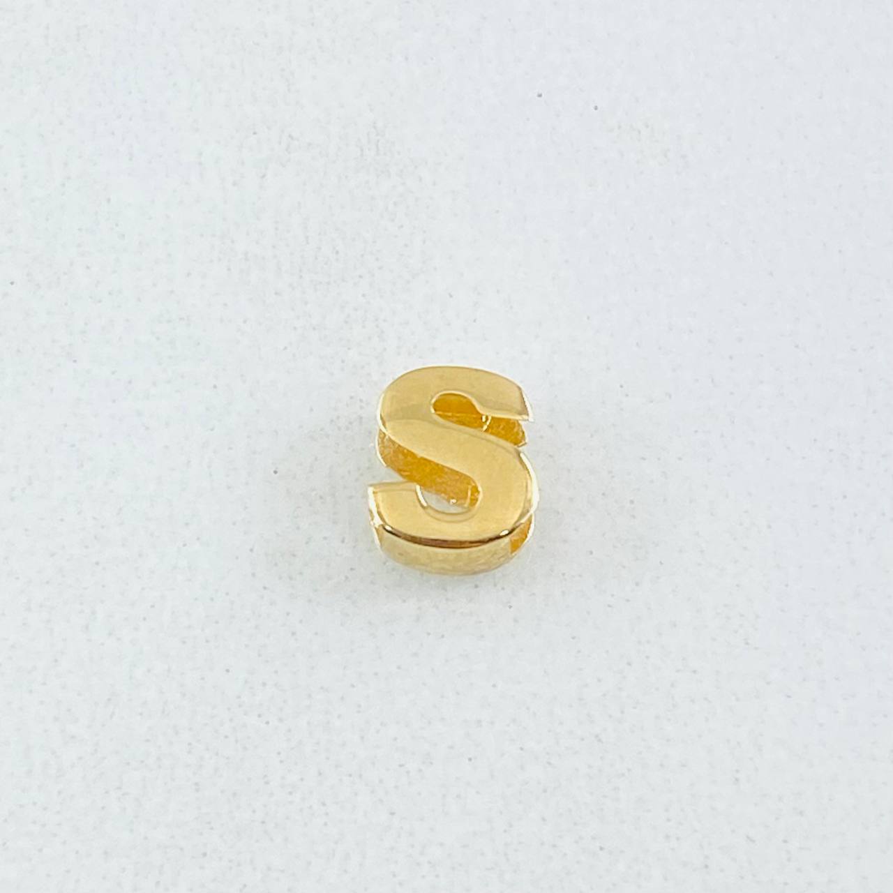 Herraje Letra S 0.3gr / 1/4 in / Oro Amarillo 18K