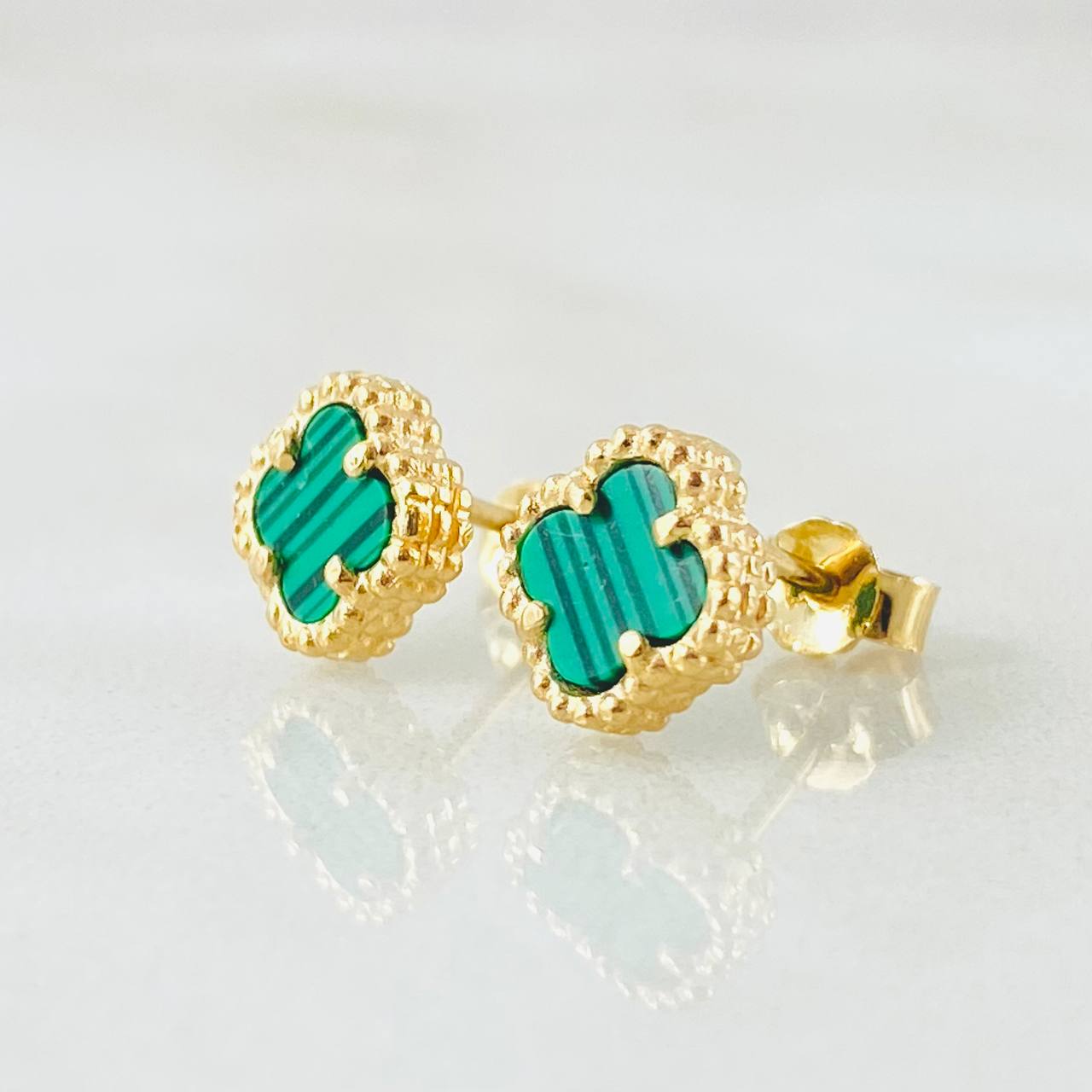 Topos Trébol Malaquita Verde 1.95gr / Oro Amarillo Nac.Esp. 18K ©