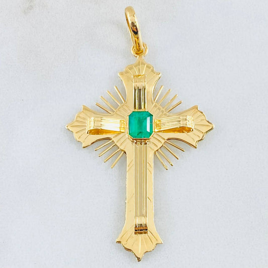 Pendant Altar Cross Emerald 60pts 4gr / 1.5in / 18K Gold ©