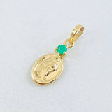 Dije Virgen del Carmen Ovalo Esmeralda 5pts 0.45gr / 3/4 in / Oro Amarillo 18K ©