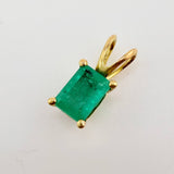 Dije Rectangulo Abultado Esmeralda 1 Qts 1gr / 1/2 in / Oro Amarillo 18K ©