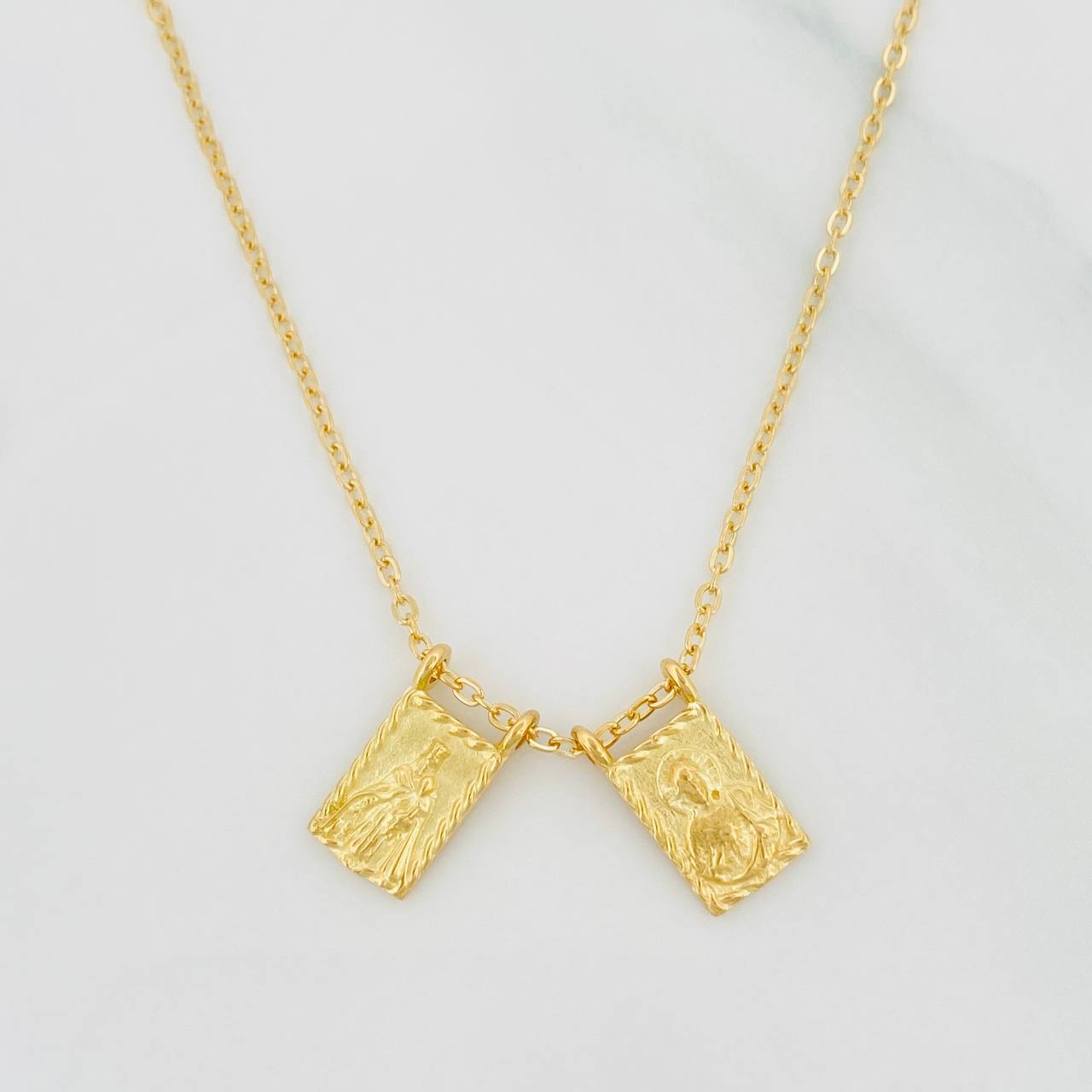 Cadena Aro Seguido Escapulario 3.85g / 18 in / 1.3mm Oro Amarillo 18K