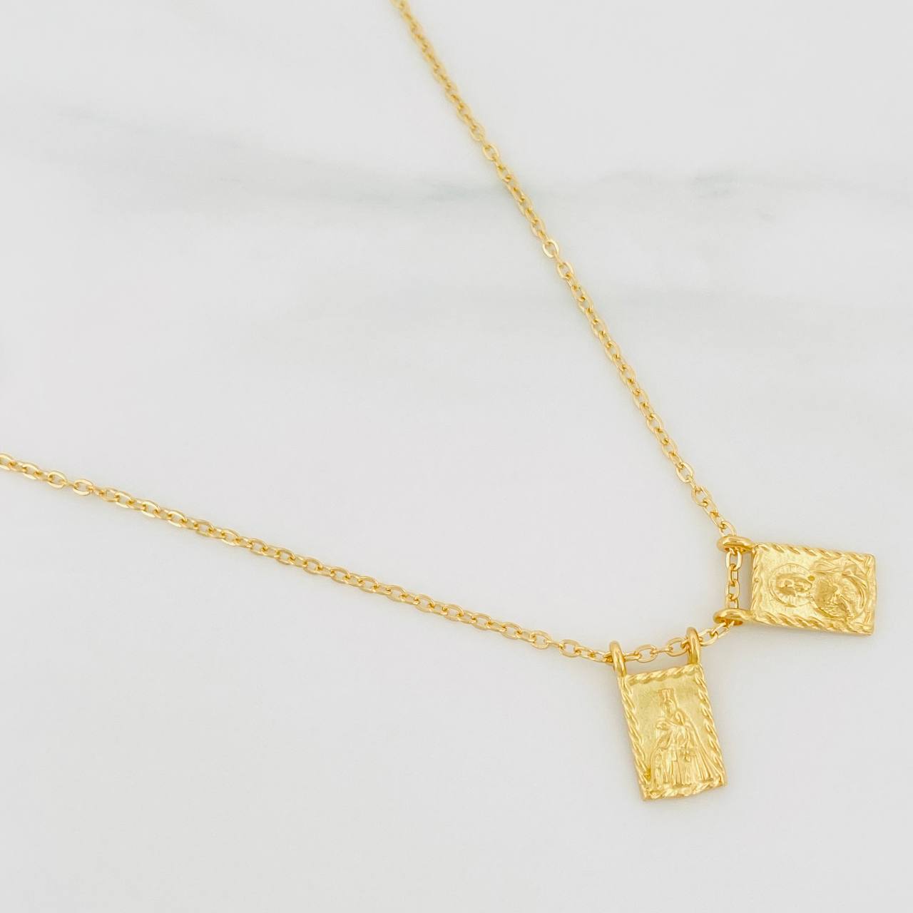 Cadena Aro Seguido Escapulario 3.85g / 18 in / 1.3mm Oro Amarillo 18K