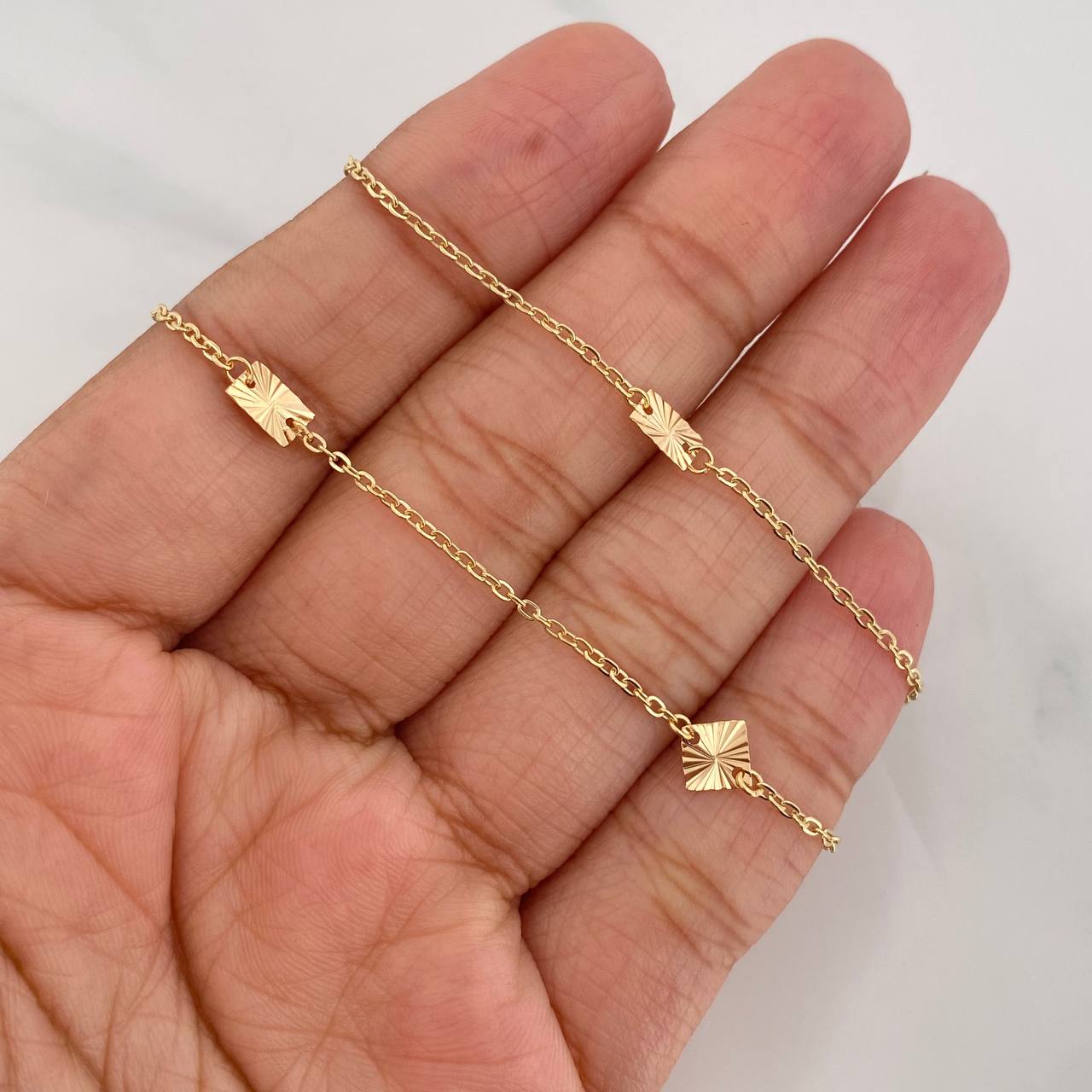 Cadena Aro Seguido Figuras 2.65g / 18 in / 1.11mm Oro Amarillo 18K