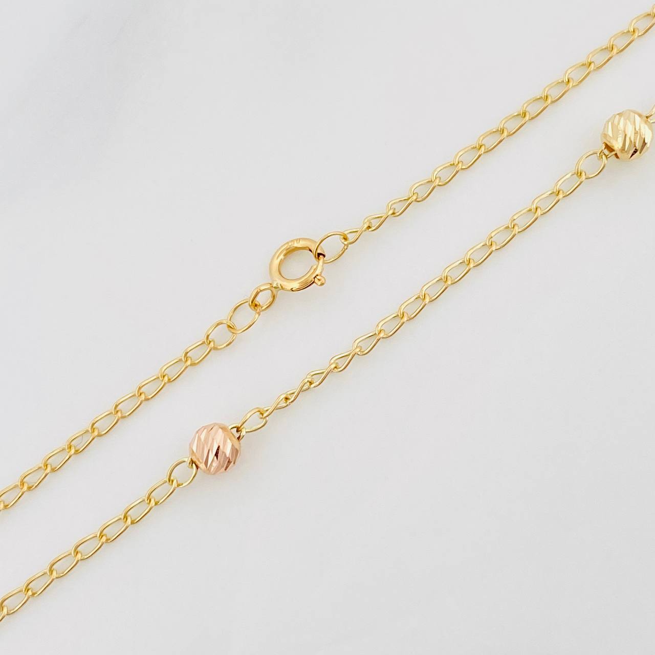 Cadena Espiga 3.15g / 16 in / 1.6mm Tres Oros 18K